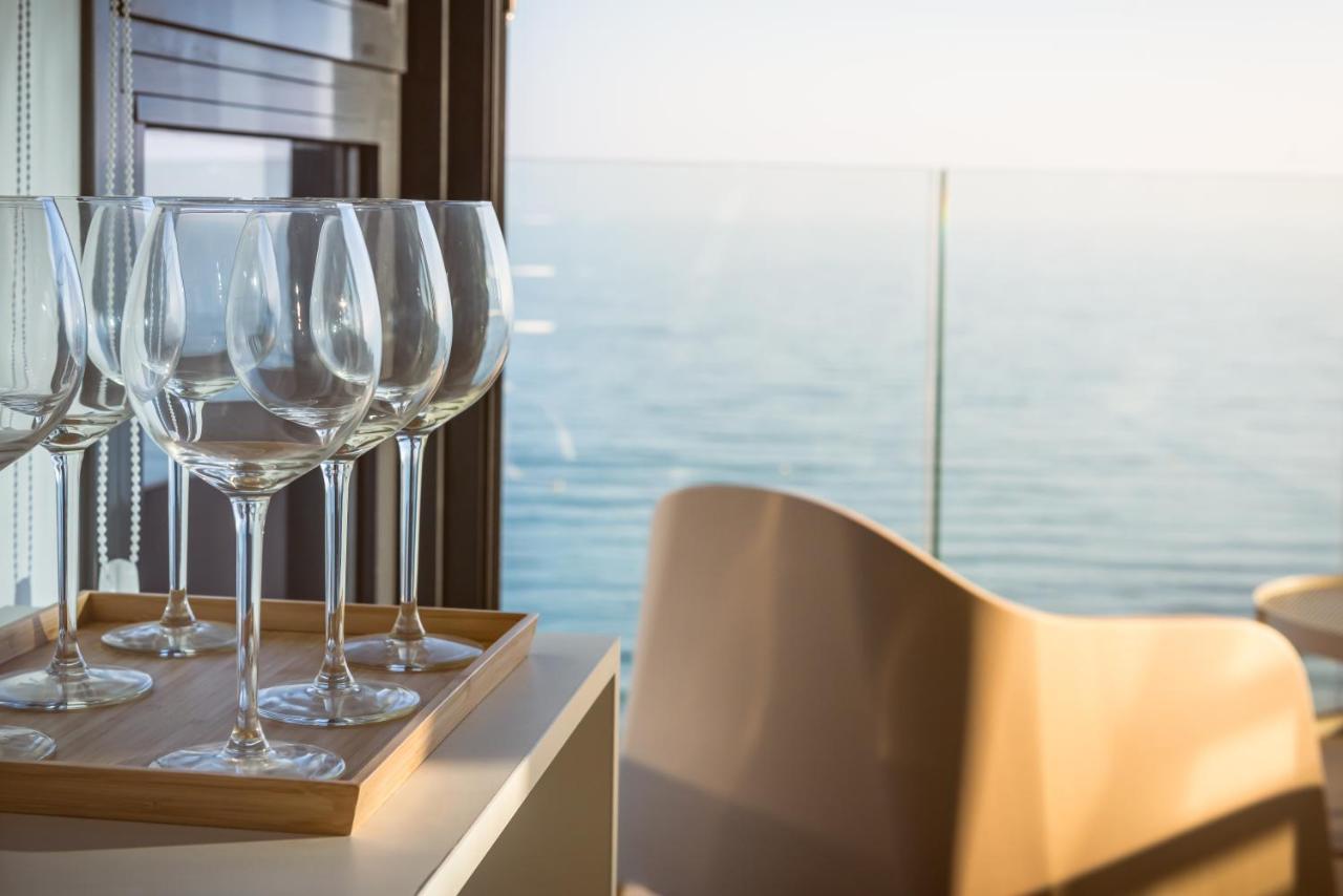 Modern Sea Front Jacuzzi Blue Sky Apartment อาลิกันเต ภายนอก รูปภาพ