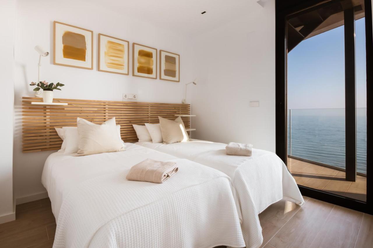 Modern Sea Front Jacuzzi Blue Sky Apartment อาลิกันเต ภายนอก รูปภาพ